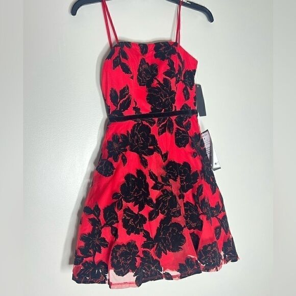 CITY STUDIOS Juniors' Flocked Fit & Flare Dress red and black dress size 1 New - Picture 9 of 13